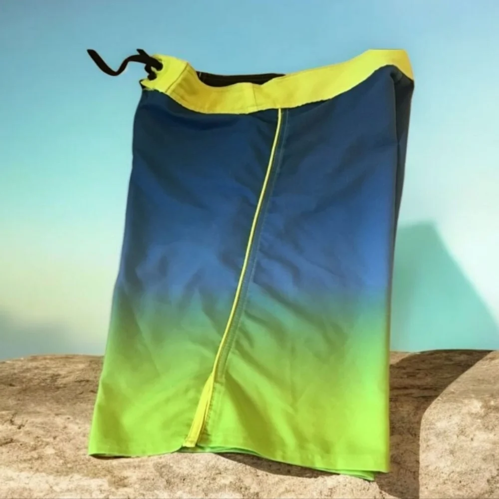 Us Apparel ocean stretch 32 board shorts blue green bright nice on board…